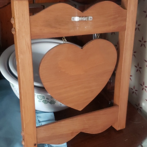 Vintage Handmade Decor | Heart-Shaped Art - Picture 4 of 4